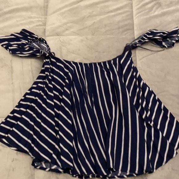 Stripe off shoulder - Picture 3 of 3